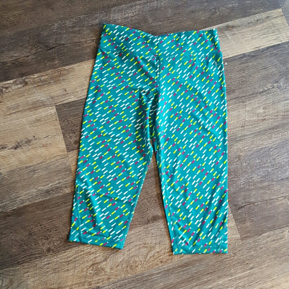 New sport capri girl size XL (14-16)